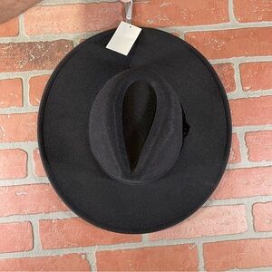 Forever 21 black felt fedora hat medium/large brand new with tags